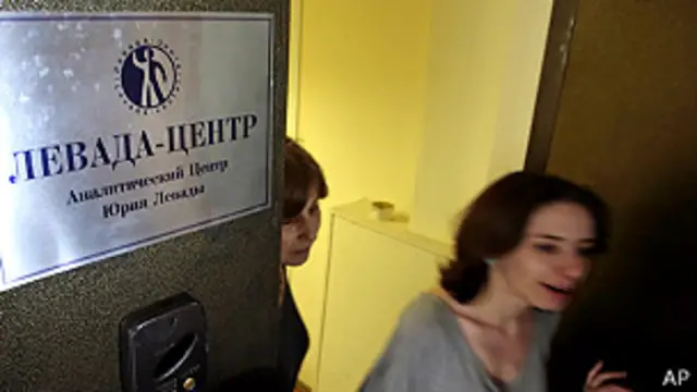 В "Левада-центре" уверены, что приостановка получения грантов из-за рубежа не повлияет на работу компании