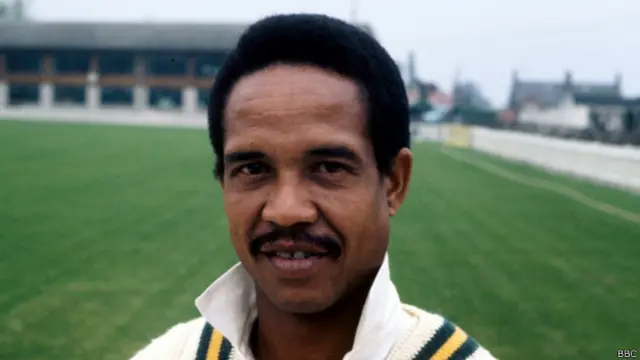 सोबर्स अपनी आत्मकथा में लिखते हैं कि गुप्ते से अच्छे लेग स्पिन गेंदबाज़ को उन्होंने नहीं खेला