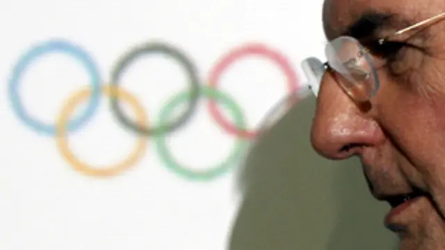 جاك روغ رئيس اللجنة الأولمبية الدولية