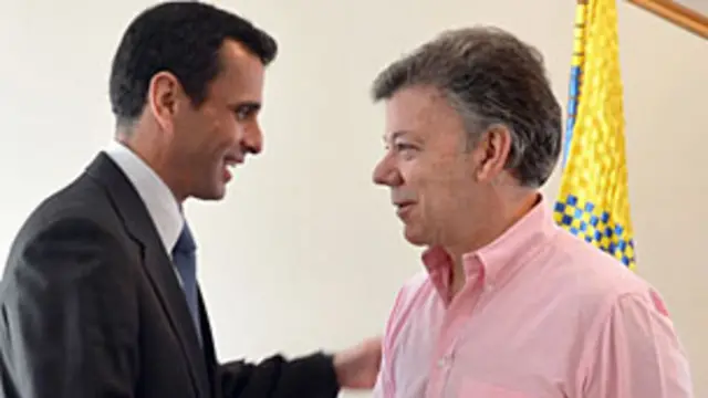 Capriles junto a Santos