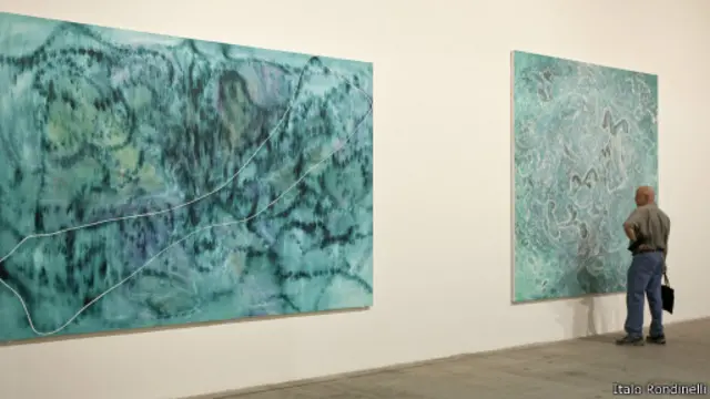 Evento abriga 158 artistas de 37 nações; acima, obra do americano Daniel Hesidence