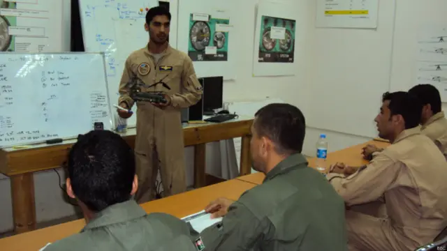 پیش از این خلبانان افغان برای آموزش به آمریکا فرستاده شده بودند که هزینه آموزش هر نفر بالغ بر یک میلیون و ۲۰۰ هزار دلار آمریکایی بود.