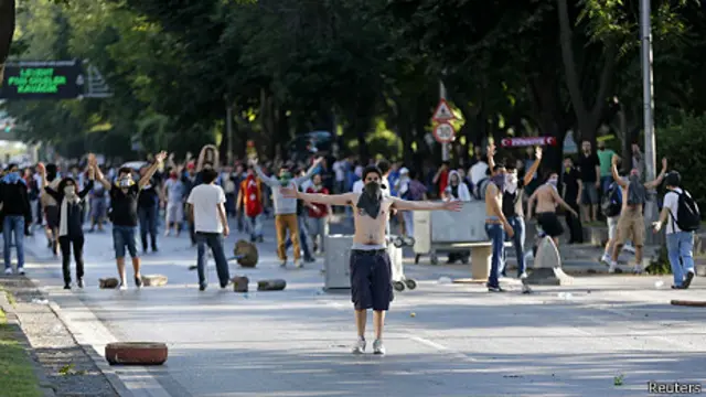 Biểu tình ở Thổ Nhĩ Kỳ sang ngày thứ hai