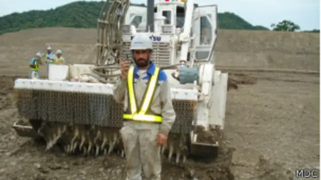 مسئولان موسسه‎های مین‎روبی گفته‎اند که افغانستان با پاکسازی کامل مناطق مین‎گذاری شده سال‎ها فاصله دارد.