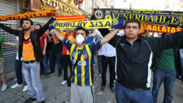 استنبول میں شروع ہونے والے مظاہرے ملک کے دوسرے حصوں میں پھیل گئے