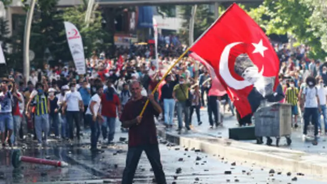 ترکی میں ایک ہفتے سے مظاہرے جاری ہیں