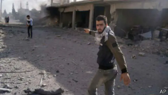 مخالفان همچنان در بخش هایی از قصیر به مقاومت ادامه می دهند