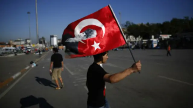 هدوء في شوارع تركيا