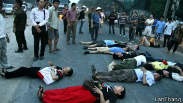 Biểu tình nằm