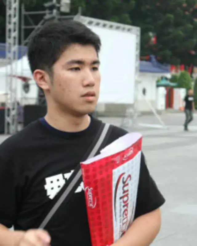 台大学生涂京威通过中学教科书第一次接触到六四议题