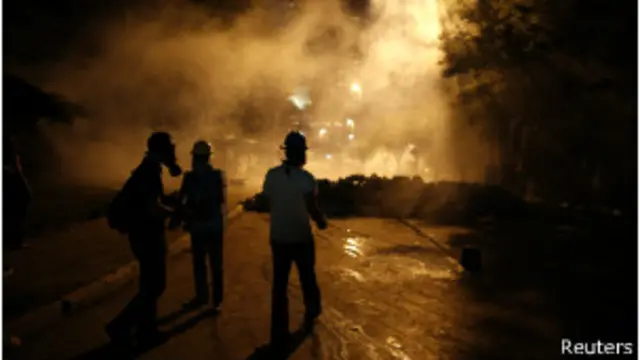 Застосування поліцією сили проти людей засуджує президент Туреччини та уряд США