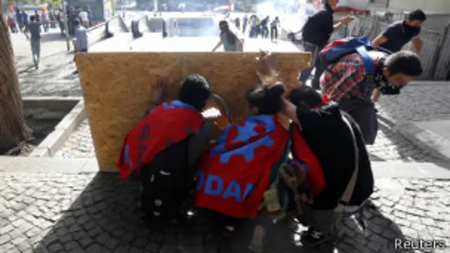 turkey_protests_0206