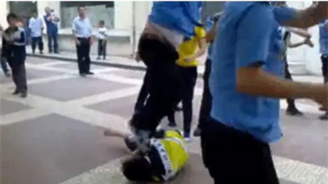 发生在延安地区的城管小贩冲突