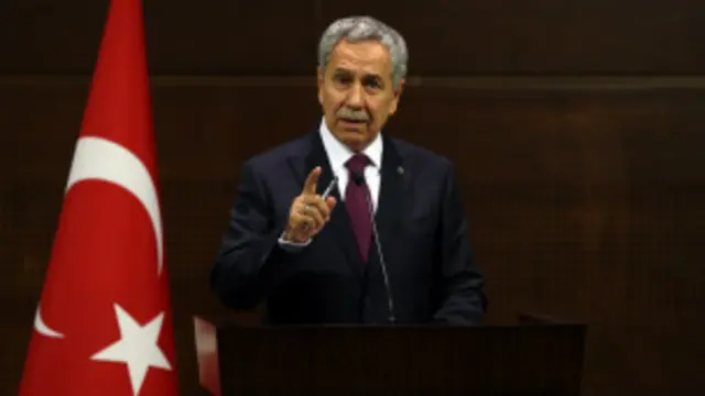 Бош вазир ўринбосари Булент Аринч оҳанги ярашув оҳангида бўлган.