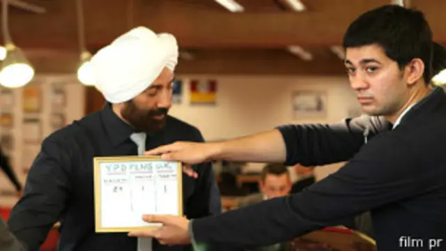 यमला पगला दीवाना 2