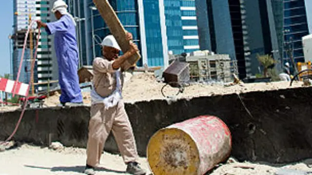 عامل أجنبي في الكويت