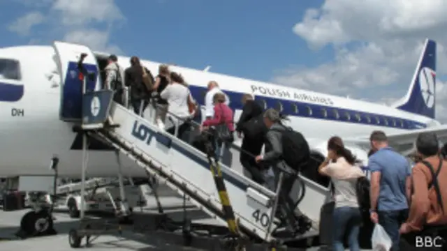 تشترط روسيا الحصول على بيانات مفصلة حول الركاب الرحلات الجوية القادمة من أوروبا. 