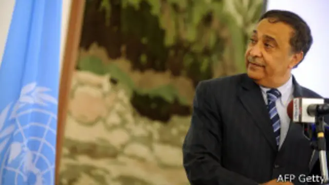 يعرف شريف رحماني بأنه رجل الإدارة القوي في الجزائر 