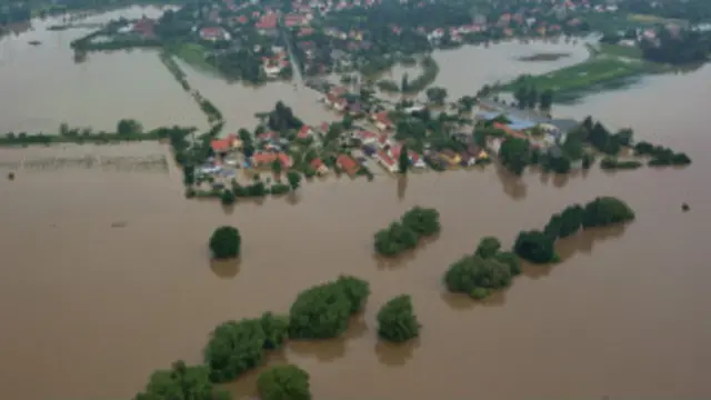انتظامیہ کی جانب سے حساس مقامات کو خالی کرنے کی ہدایات دی گئی ہیں