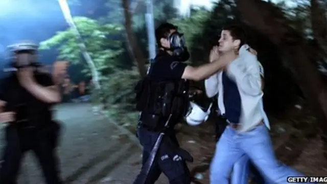 فعالان ترکیه خواهان آن شده‌اند که نیروهای پلیسی که به خشونت علیه معترضان متهم شده‌اند، دادگاهی شوند