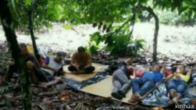 Hình trên trang Tân Hoa Xã về vụ công nhân bị bắt ở Ghana gây chấn động dư luận Trung Quốc