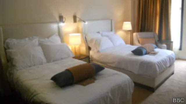 بهای اقامت در هتل سرینای کابل، حد اقل ۳۵۶ دلار در ۲۴ ساعت است