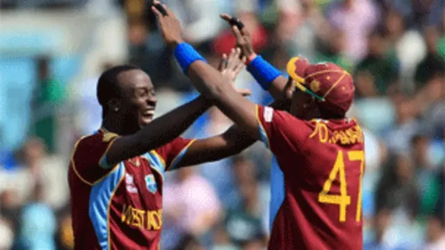 کیمار روچ نے پاکستانی بلے بازوں کو پریشان کیے رکھا