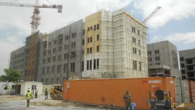 قرار است دومین هتل پنج ستاره در کابل در سال ۲۰۱۴ افتتاح شود