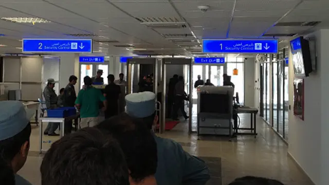 فرودگاه مولانا یکی از بزرگترین فرودگاه‌ها در افغانستان به شمار می رود