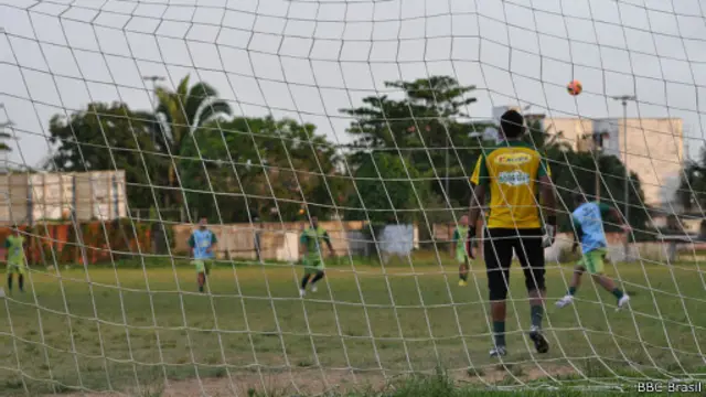 Jogadores do Paragominas (Foto: Daniel Gallas/BBC Brasil)