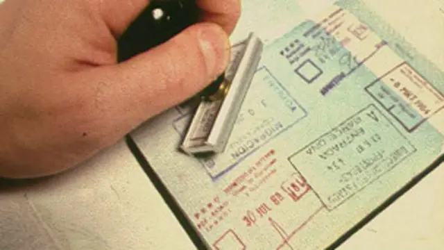 بېرته نه ستنېدونکي د ګمرک چارواکو په وړاندې ننګونه ده.
برتانوي چارواکي