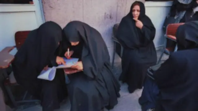  شارك أكثر من ثمانين في المئة من المسجلين بقوائم الناخبين في الانتخابات الرئاسية عام 2009