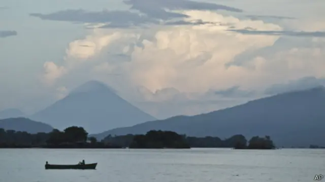 尼加拉瓜湖一景（7/6/2013）