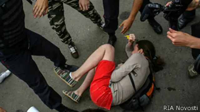 Социологи отмечают рост гомофобии как в России, так и в европейских странах