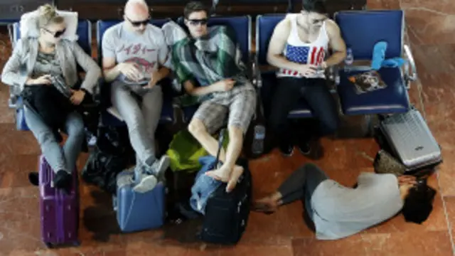 إضراب عمال وحدات التحكم الجوي