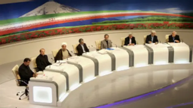 د بې پولې خبریالانو ټولنې د یو مثال په توګه د څو ساعتونو لپاره (مهر) وېبپانې تړل کېدو او (جي مېل) ته د ایراني زده کوونکو نه لاس رسي ته اشاره کړې ده.