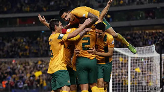 أستراليا تقترب من التأهل