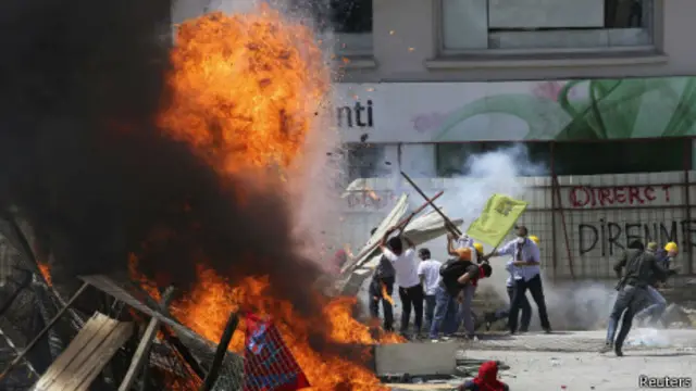 Protestos na Turquia | Foto: Reuters