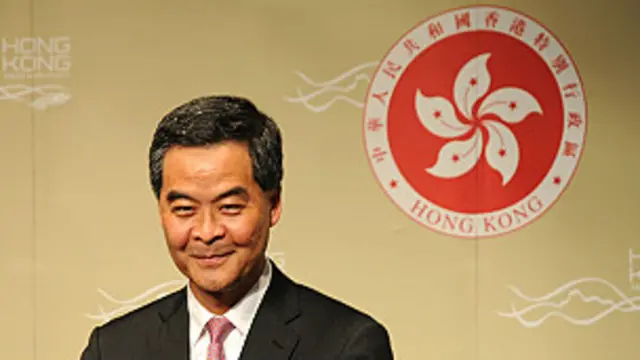 हाँग-काँग के सीईओ सीवाई लियुंग ने छात्रों को गंभीर परिणाण भुगतने की चेतावनी दी है