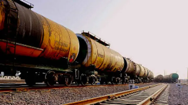 Бундан олдин Тожикистон Ўзбекистонни иқтисодий қамалда айблаган.