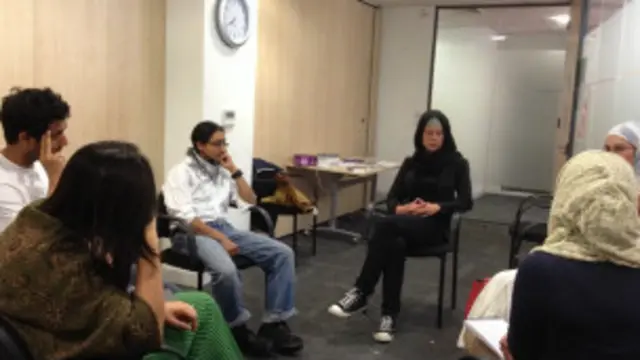 آئی ایم آئي کا کہنا ہے کہ وہ اس کے ذریعہ متبادل فراہم کرنا چاہتے ہیں۔