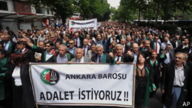 Турецкие юристы протестуют