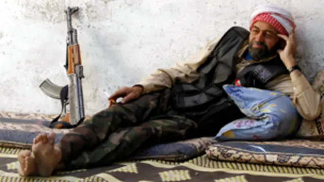 أحد مسلحي "الجيش السوري الحر"