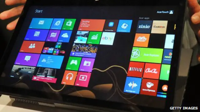 Розробники Windows 8 намагалися уникнути скевоморфізму та для позначення електронних листів у цій системі збергіається традиційний конвертик