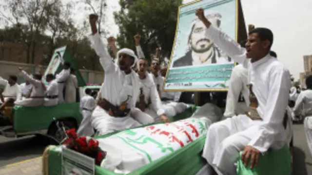 تشييع 13 قتيلا من الحوثيين