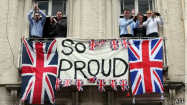 Torcedores ingleses | Foto: AFP