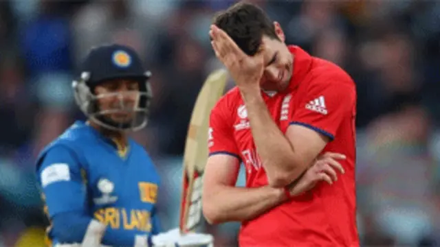 انگلش بولر سری لنکن بلے بازوں کے سامنے بےبس دکھائی دیے