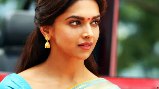 दीपिका पादुकोण ने अच्छा अभिनय किया है और दर्शकों का मनोरंजन किया है. 