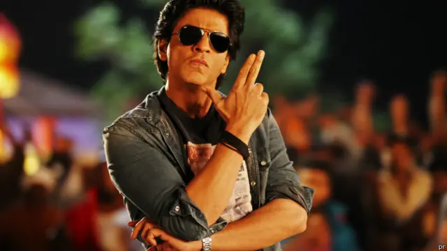 शाहरुख़ अपने अभिनय से ख़ास प्रभावित नहीं कर पाते. 