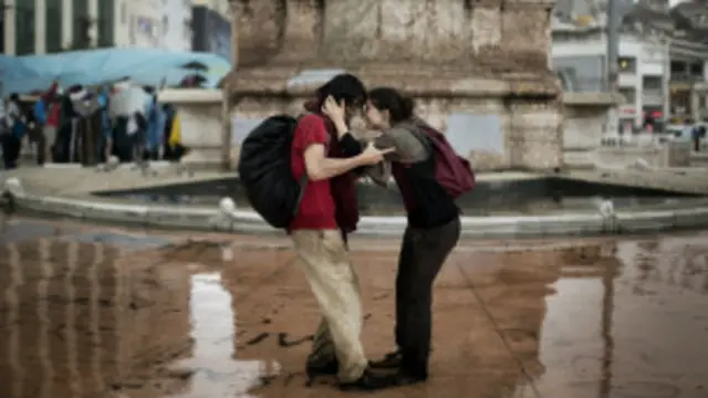 متظاهران في اسطنبول